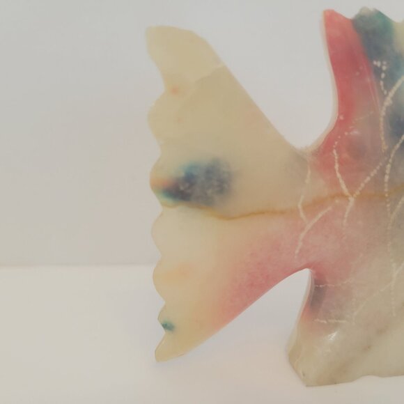 Hand-Carved Multicolor Onyx Fish Figurine 4" Decorative Sculpture - Picture 3 of 6